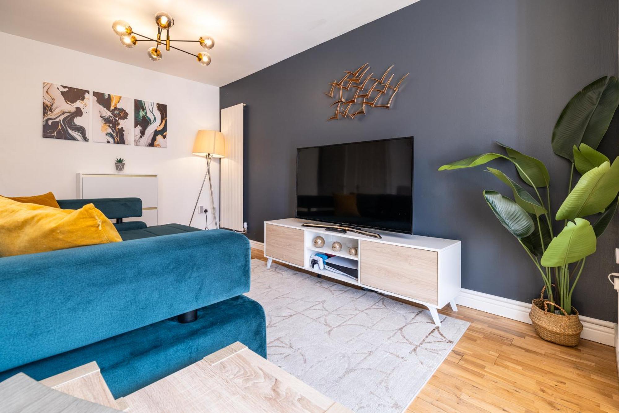 Modern And Spacious Home From Home 1 Mile From M1 - With Netflix, Prime Video, Ps5, Free Parking, Superfast Wifi, Bbq - Sleeps 11 - By Brightleap Apartments Milton Keynes Exterior foto